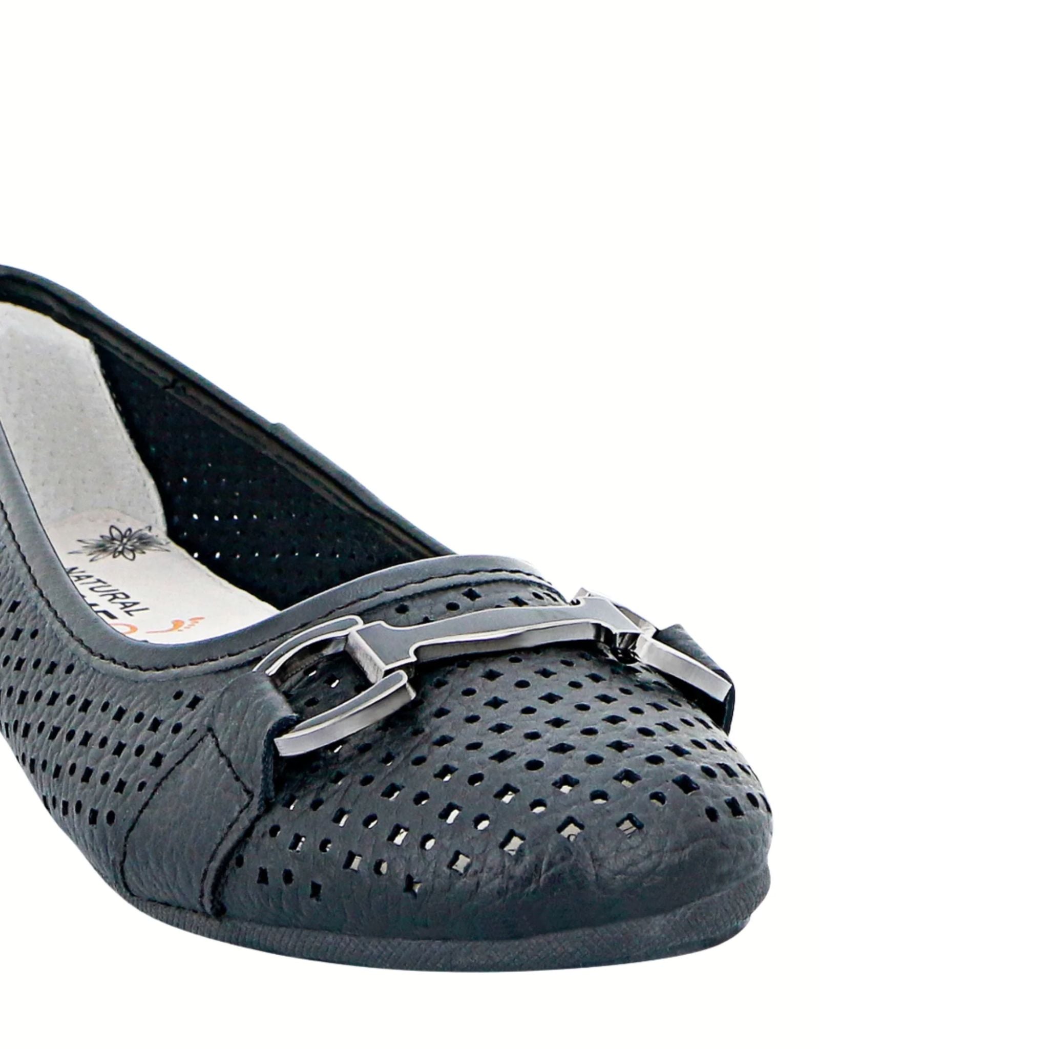 Strasser Black